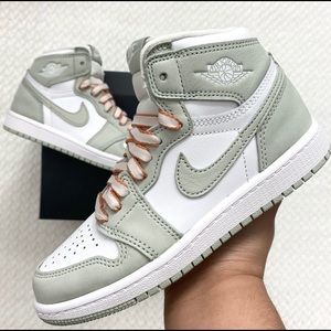 Seafoam Jordan 1